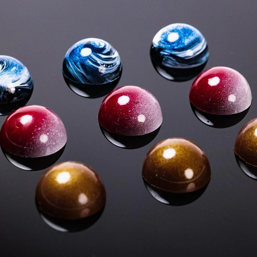 AssortedCannabisChocolatesbyOuid_900x